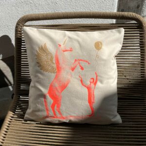 Einhorn Wohlklang - Kissen - Neonrot und Gold - Allernixe